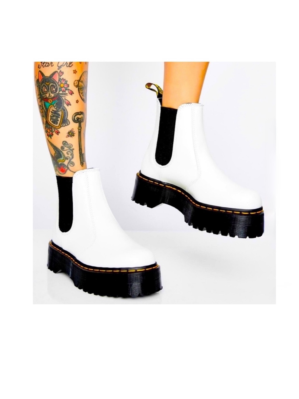 Dr . Martens 2976 Smooth Leather Platform Chelsea Boots 5 White Smooth Leather